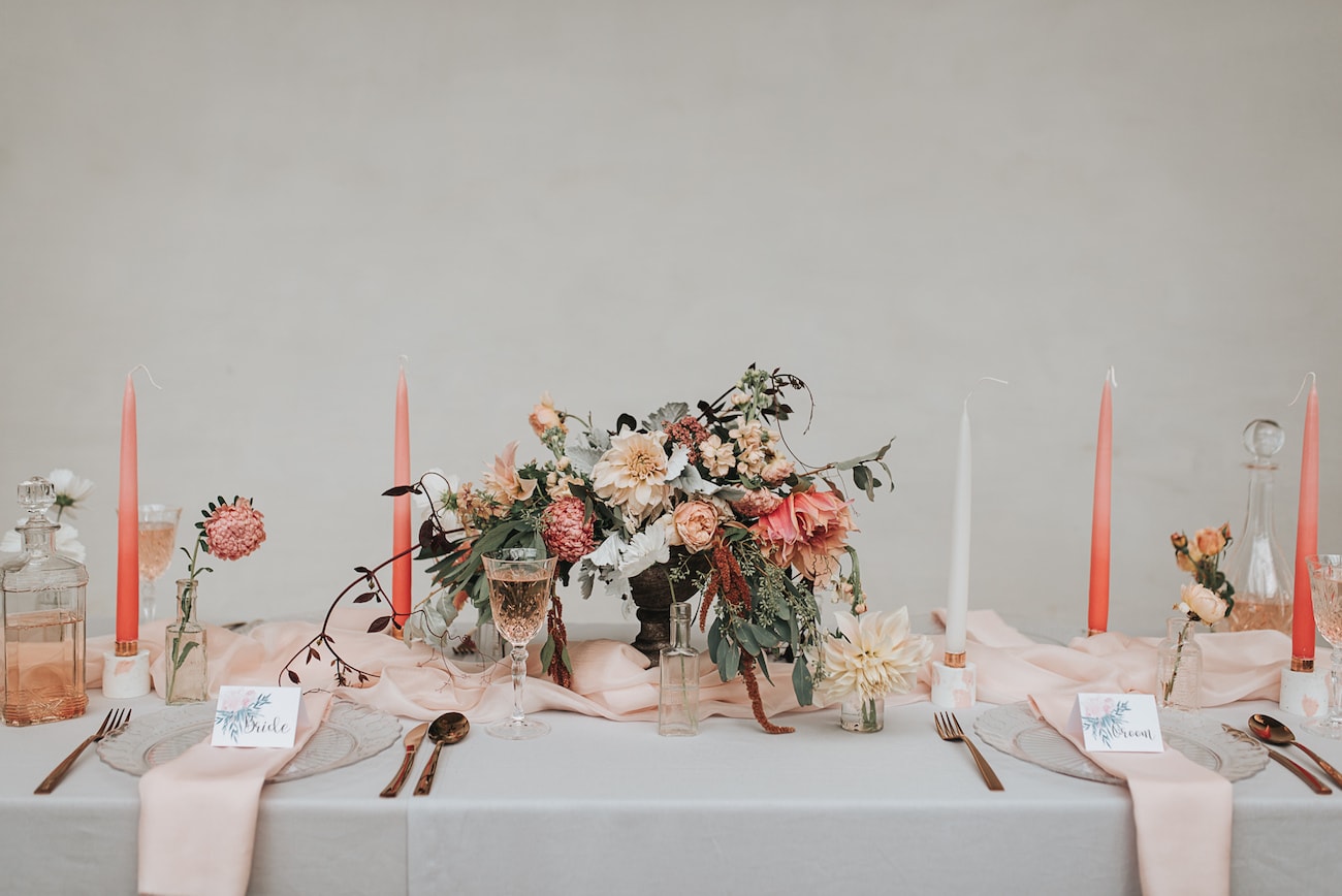 Peach Blush and Grey Table Decor | Image: Pear & Bear Photography